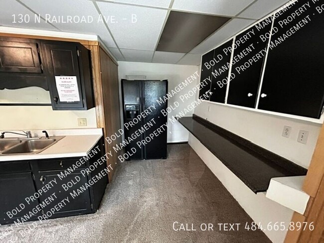 Building Photo - 130 N Railroad St