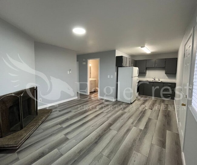 Building Photo - 17/19 S. Roosevelt