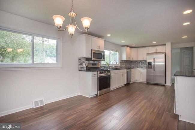 Building Photo - 313 Hudson Dr