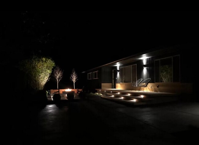 Foto del edificio - 4749 Firwood Rd