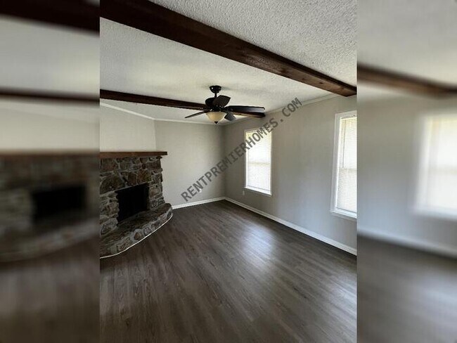 Building Photo - 617 Colywood Drive