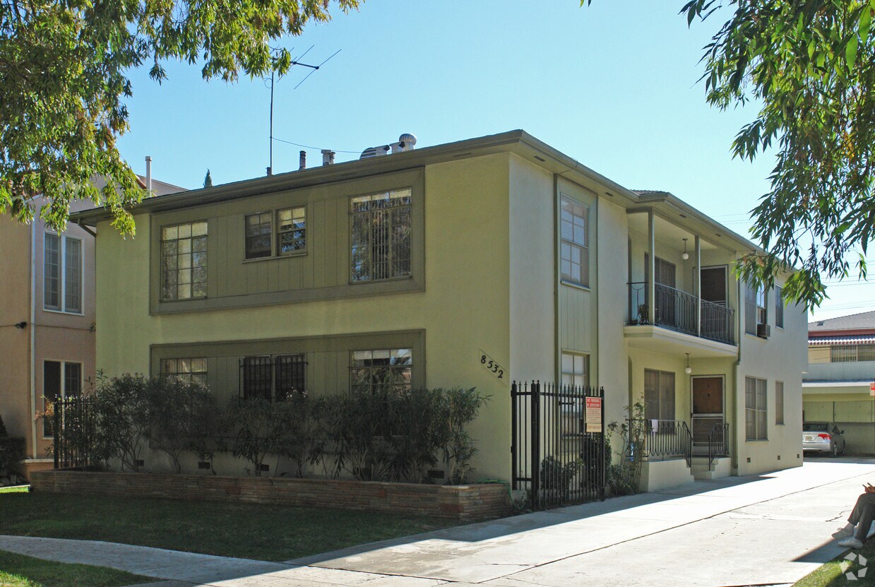 Primary Photo - 8532 Alcott St