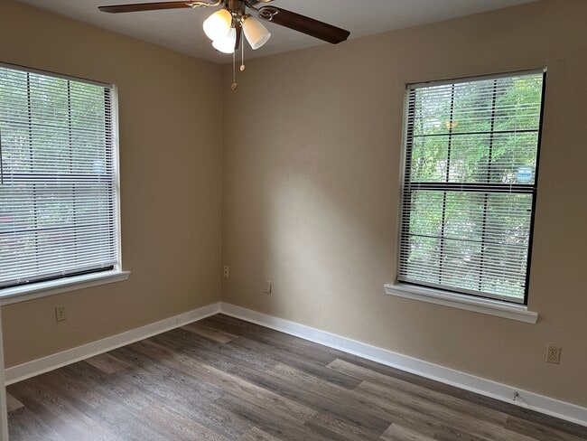 Building Photo - 2400 Talco Hills Dr