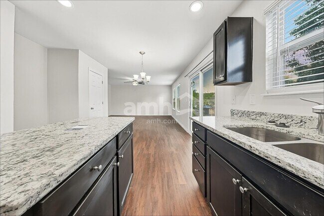 Foto del edificio - 5646 Shetland Ct