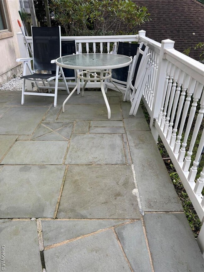 Foto del edificio - 80 Harbor Beach Rd