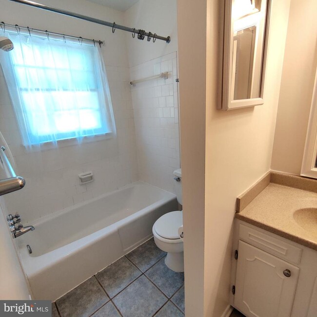 Foto del edificio - 9534 Old Creek Dr