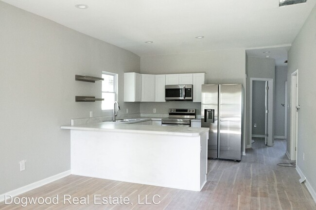 Foto del edificio - 3 br, 2 bath House - 112 1st Street