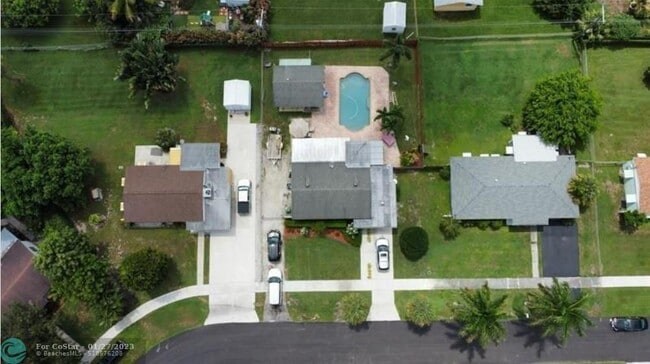 Building Photo - 321 Mid Pines Rd