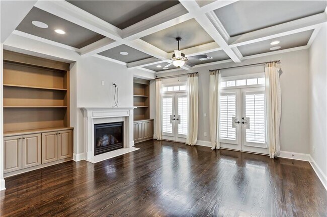 Foto del edificio - 922 Canterbury Ln NE