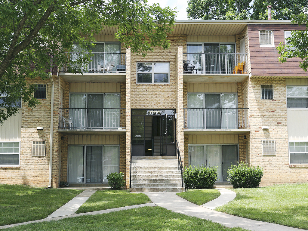 Primary Photo - Village of Pine Run Apartments & Townhomes*