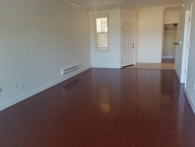 Living - 301 North Ave