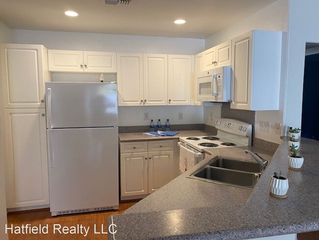 Building Photo - 3 br, 2 bath House - 87-1024 Kaihoolulu St...