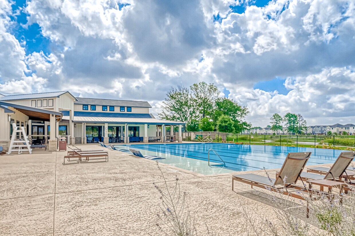 Piscina comunitaria - 9905 Brickhouse Dr