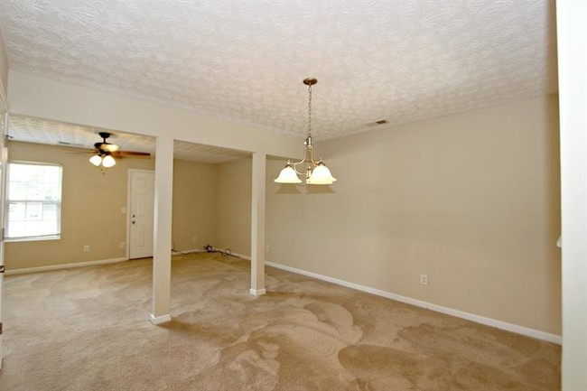 Building Photo - 4417 Pinscher St