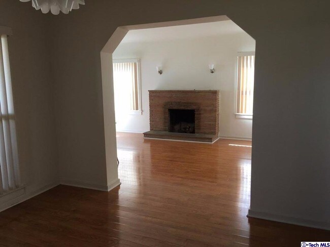 Foto del edificio - 3 bedroom in Glendale CA 91201