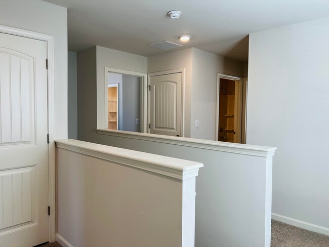Building Photo - 146 Shadwood Pl
