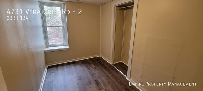 Building Photo - 1st Floor: 2 Bedroom / 1 Bathroom Apartmen...