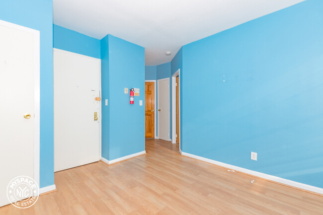 Building Photo - 1106 Bushwick Ave