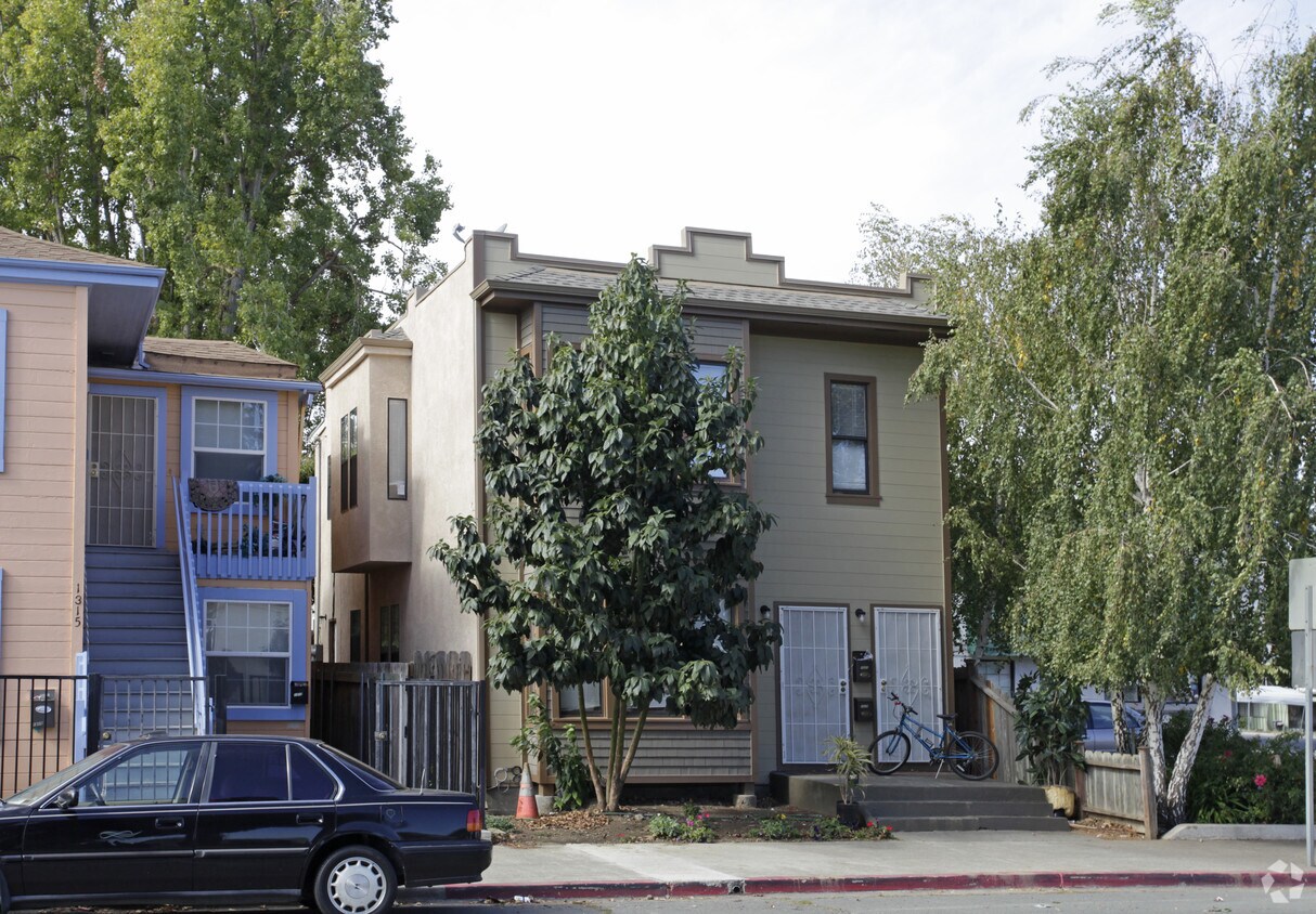 Primary Photo - 1319-1321 Sacramento St