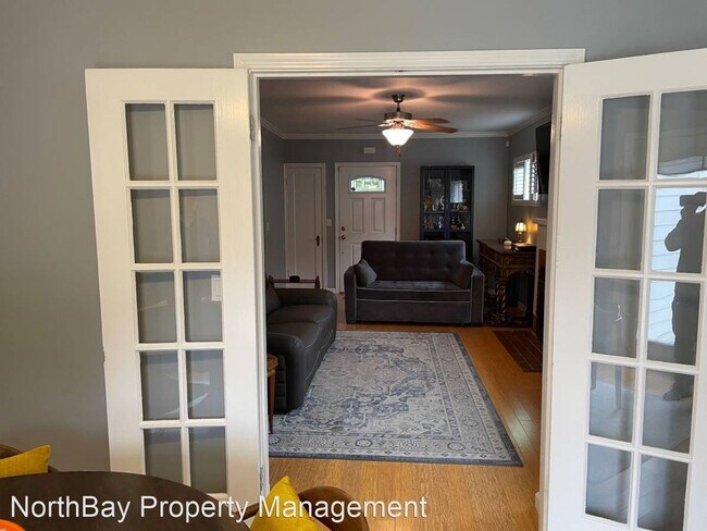 Foto del edificio - 2 br, 1 bath House - 1029 Vallejo Street