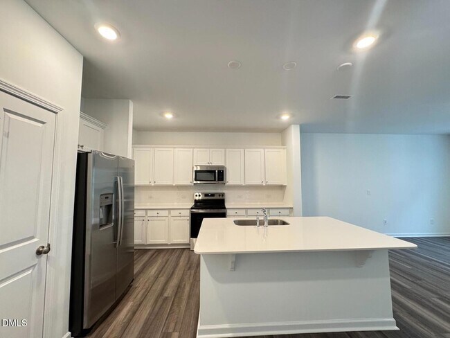 Foto del edificio - 229 Lily Patch Ln