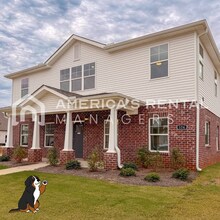 Building Photo - 124 Fairways Pass