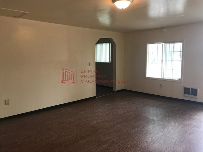 Foto del edificio - 1275-1275 Acorn Park St