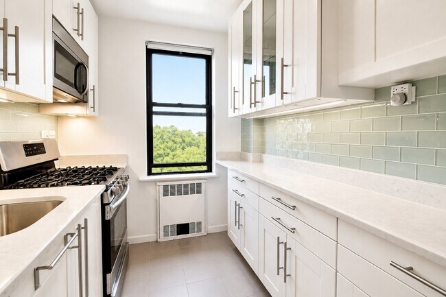 Foto del edificio - 1119 Ocean Pkwy