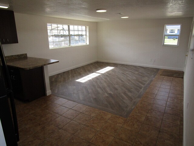 Foto del edificio - 1221 Essex Rd