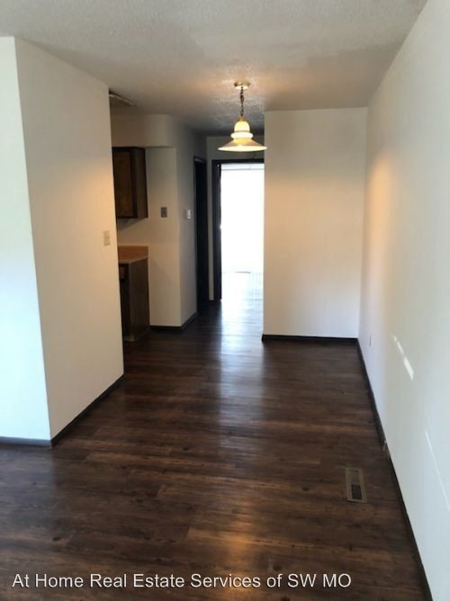 Foto del edificio - 3331 E Southern Hills Blvd