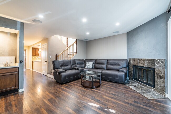 Foto del edificio - 14345 Foothill Blvd
