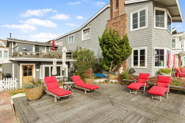 Building Photo - 2 br, 2 bath House - 720 West Oceanfront