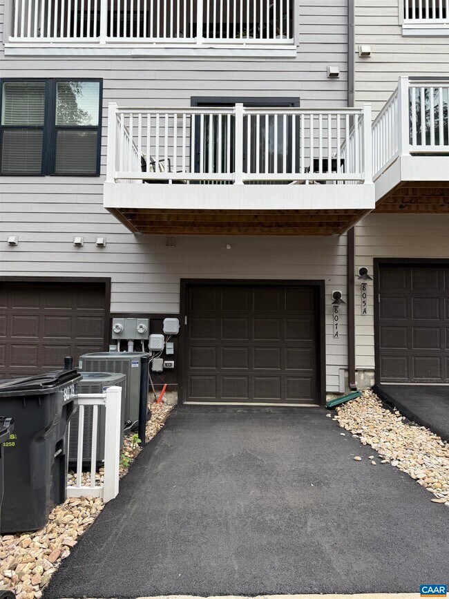 Foto del edificio - 807 Wesley Ln