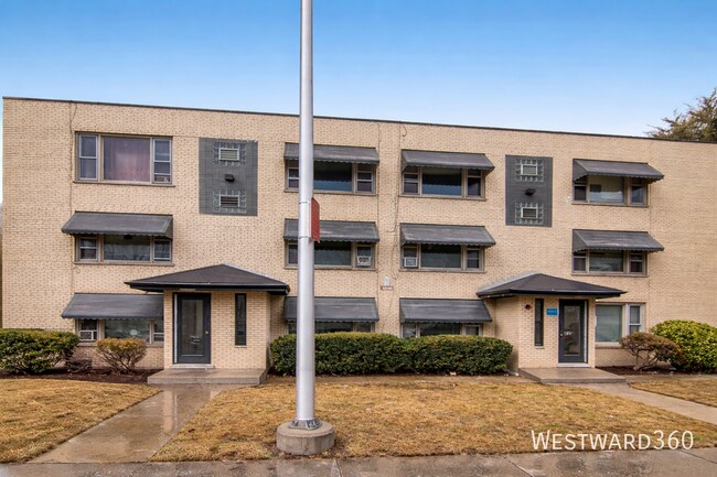 Building Photo - 14132 S Highlawn Ave