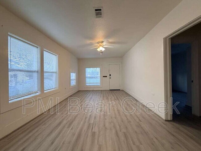 Photo - 3014 Rosalie St House