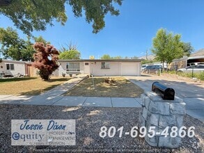 Building Photo - 760 E 1100 N