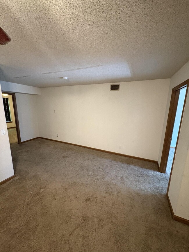 Building Photo - 2 Bed 2 Full Bath for Lease!
