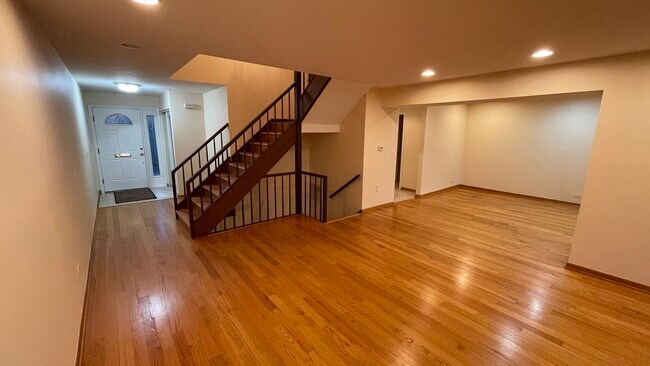 Building Photo - 1723 Wildberry Dr