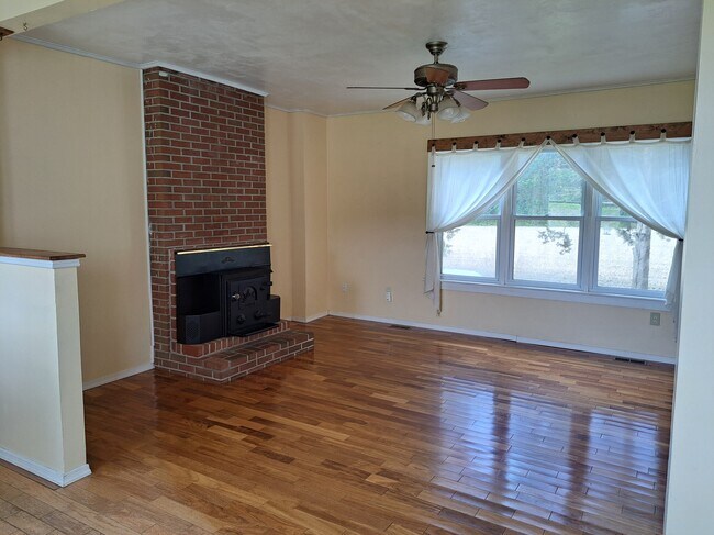 Foto del edificio - 781 Kingsale Rd