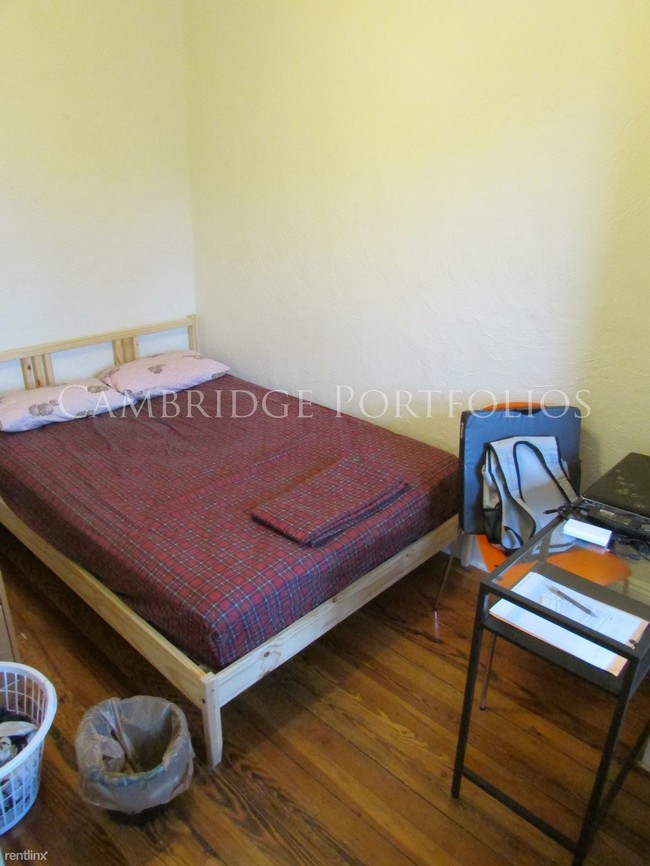 Building Photo - 2 br, 1 bath  - 15 Lambert St # 2