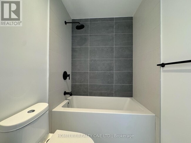 Building Photo - 308 Jarvis St