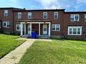 Building Photo - 1320 Chardon Ct