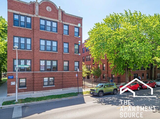 Foto del edificio - 3519 N Racine Ave