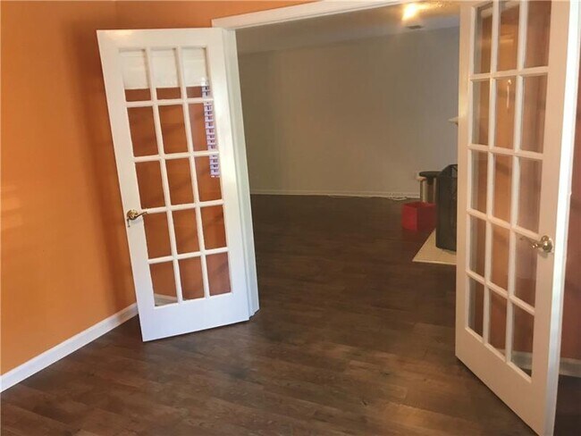 Foto del edificio - 19 Normandy Ct