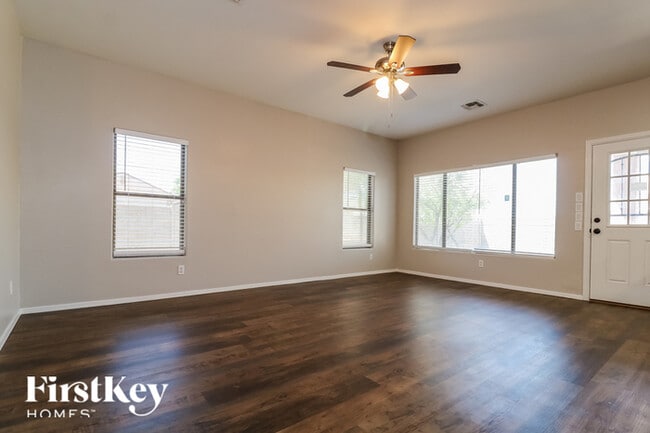 Building Photo - 8546 W Hughes Dr