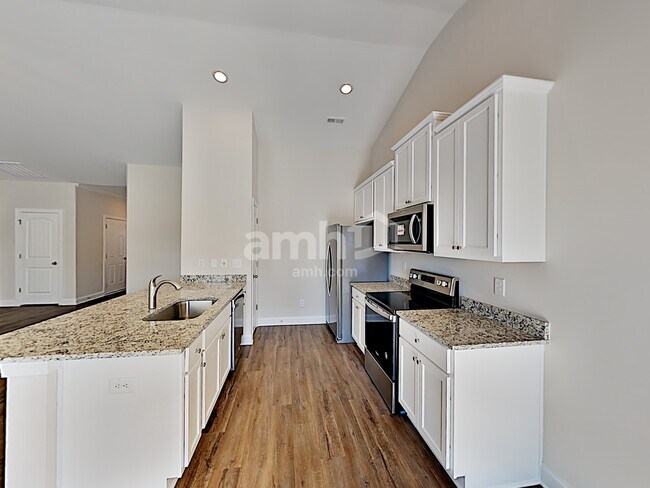 Building Photo - 90 Legacy Dr