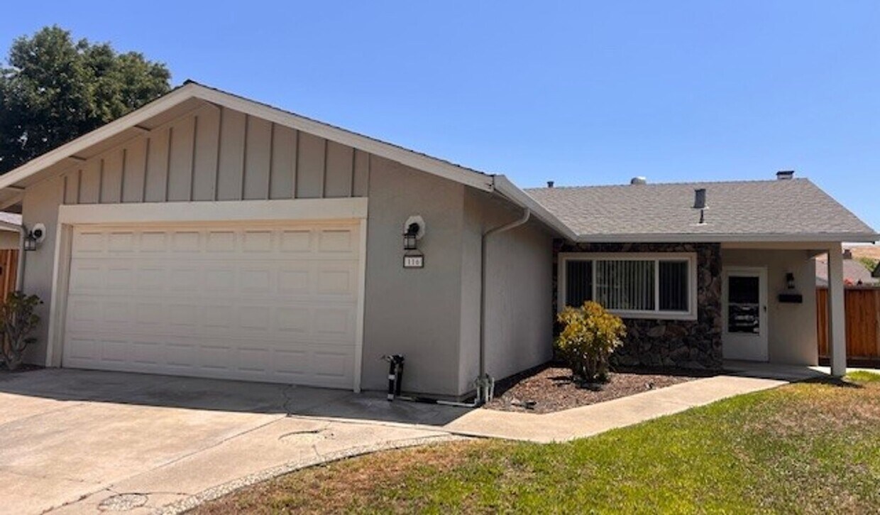 Primary Photo - Updated 4BR/2BA Home in South San Jose