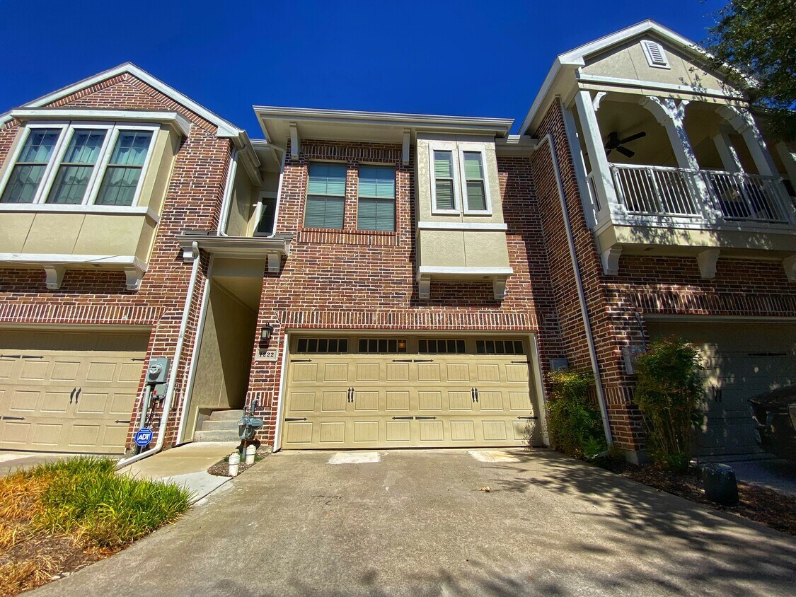 Primary Photo - 1222 Lake Pointe Way