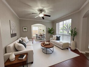 Building Photo - 9210 Memorial Grove Dr
