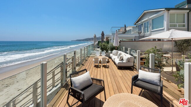 Foto del edificio - 23450 Malibu Colony Rd
